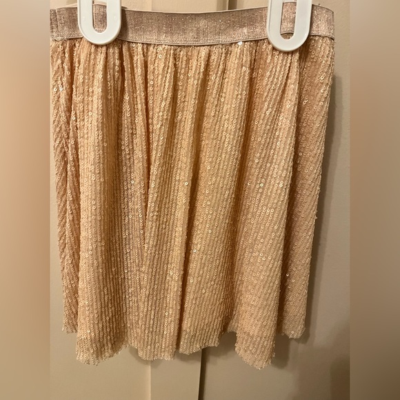 Girls Zara pink sequin party skirt. Size 10 - Picture 3 of 4